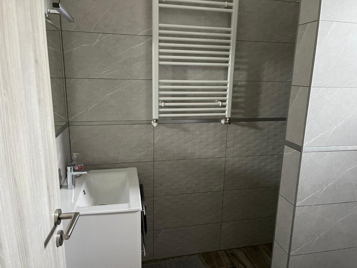 Rajczi Apartman Mohács Buitenkant foto
