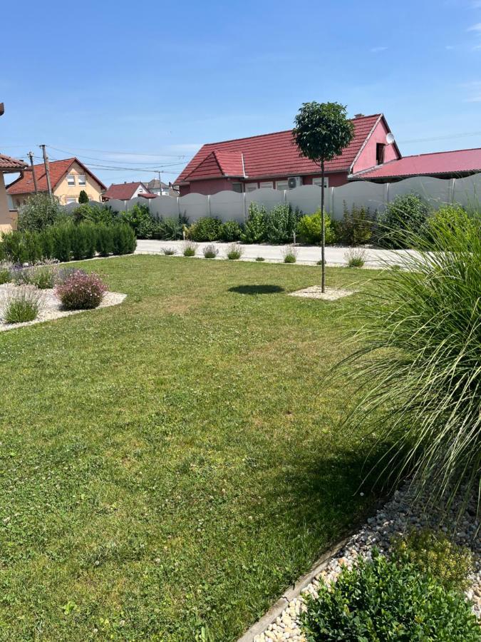 Rajczi Apartman Mohács Buitenkant foto