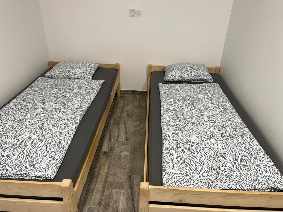 Rajczi Apartman Mohács Buitenkant foto