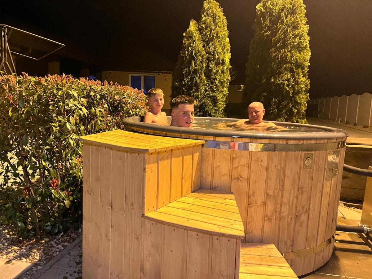 Rajczi Apartman Mohács Buitenkant foto