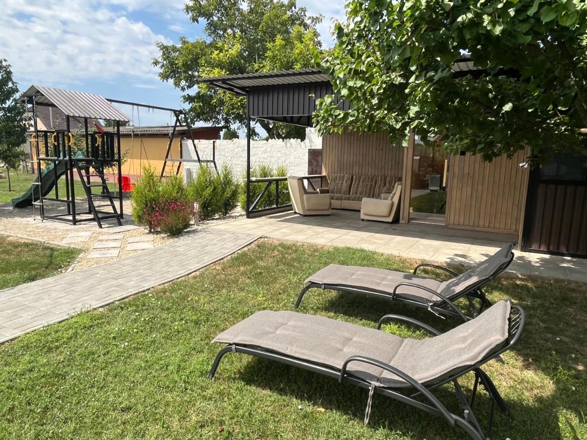 Rajczi Apartman Mohács Buitenkant foto