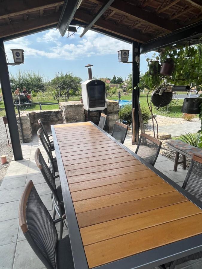 Rajczi Apartman Mohács Buitenkant foto
